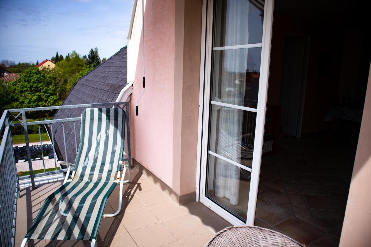 Nefelejcs Apartmanhaz Gyenesdiás Extérieur photo